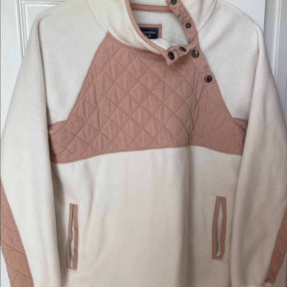 Abercrombie & Fitch asymmetrical button fleece